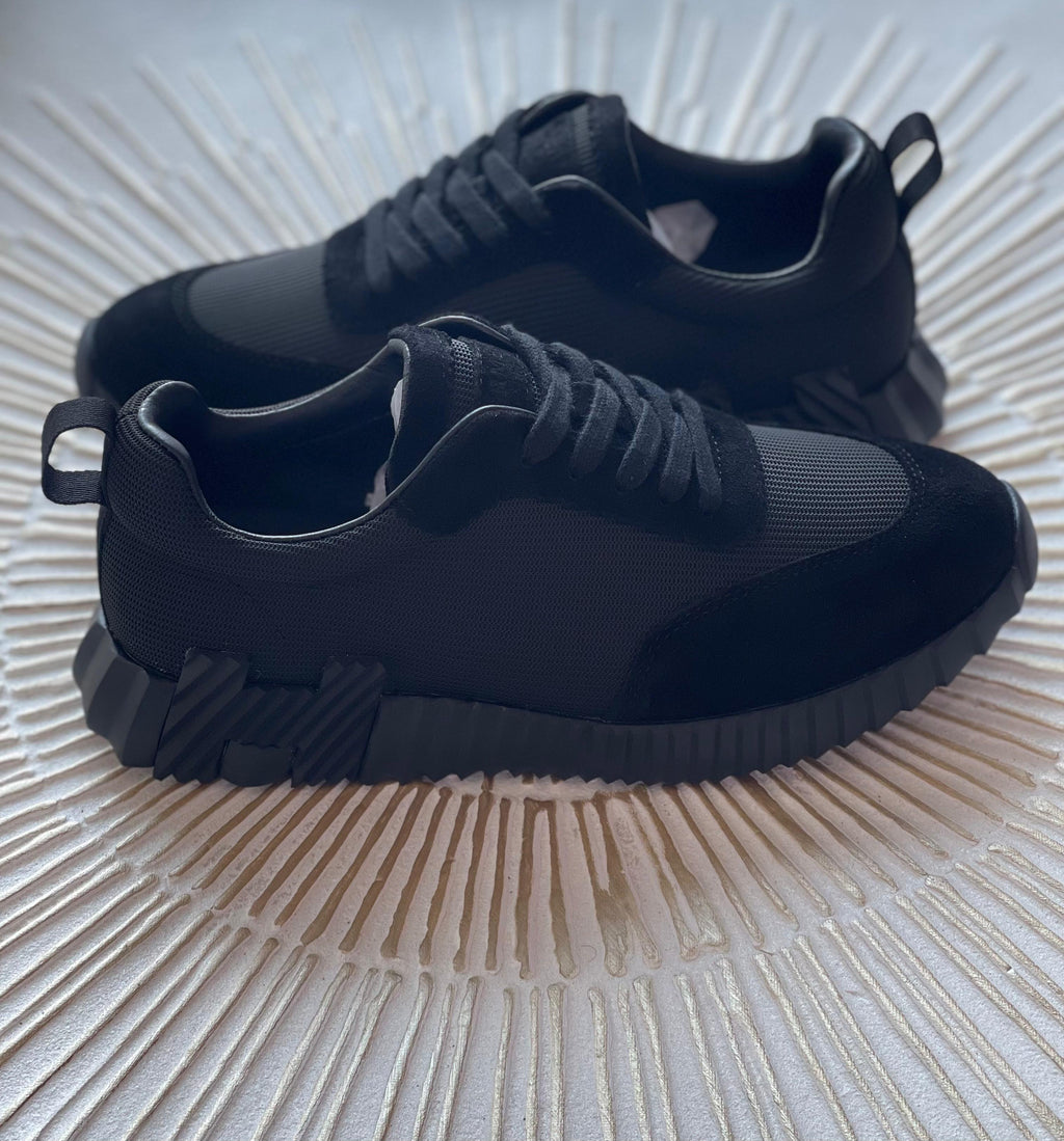 Hermès Bouncing Sneaker Black – Luxury Men’s Designer Shoes back view and heel tab