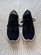 Brunello Cucinelli Men’s Black Canvas Lace-Up Sneakers – sole and tread detail